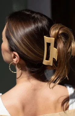 Large Cutout Rectangle Claw Clip - Straw