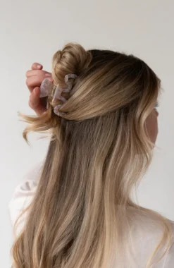 Wavy Claw Clip